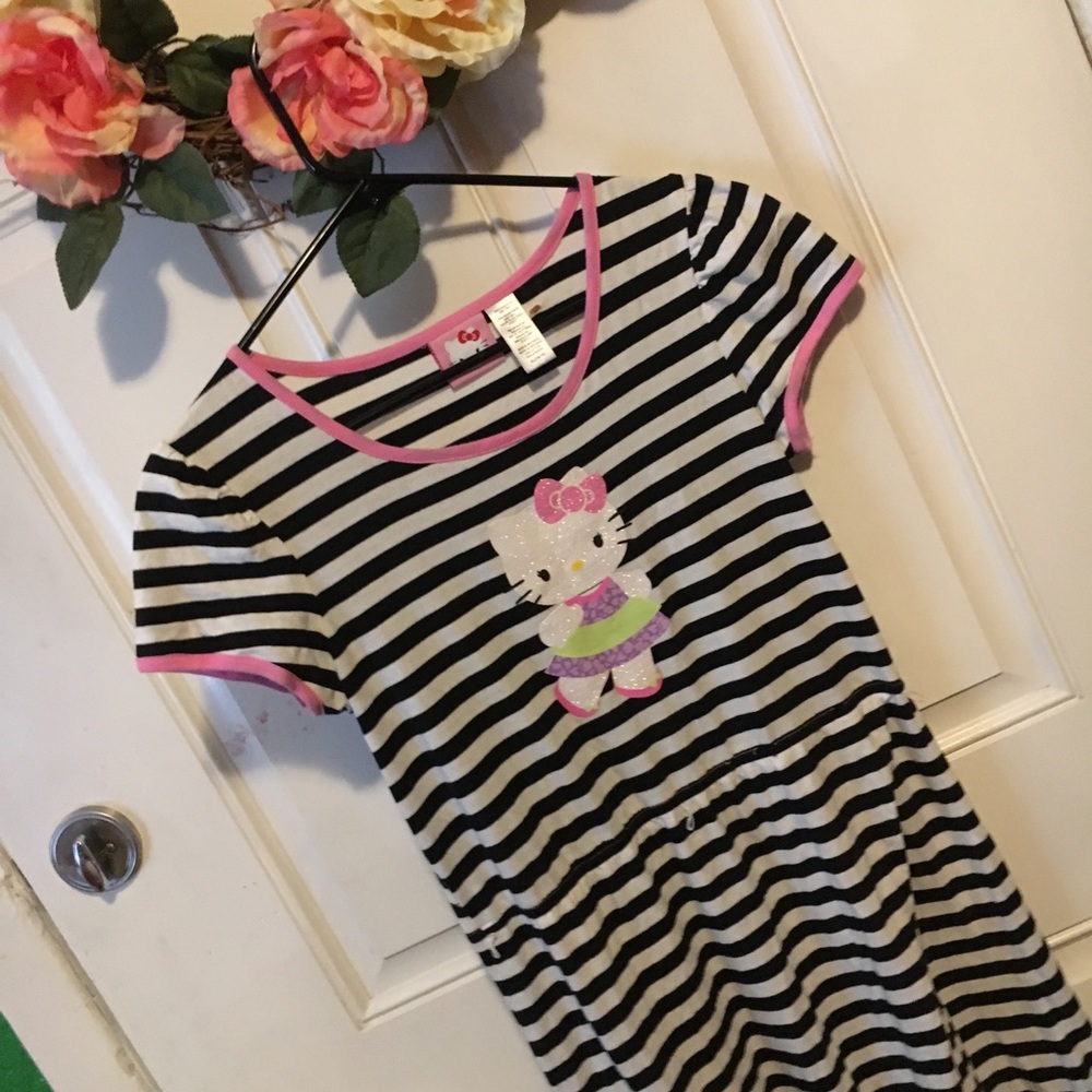 Hello kitty dress💕💫